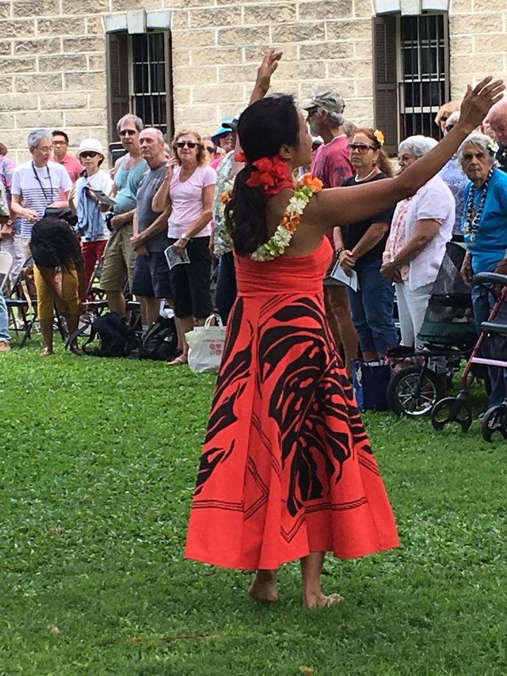 Brother's Memory Guides Idyllic Hawaiian Journeys