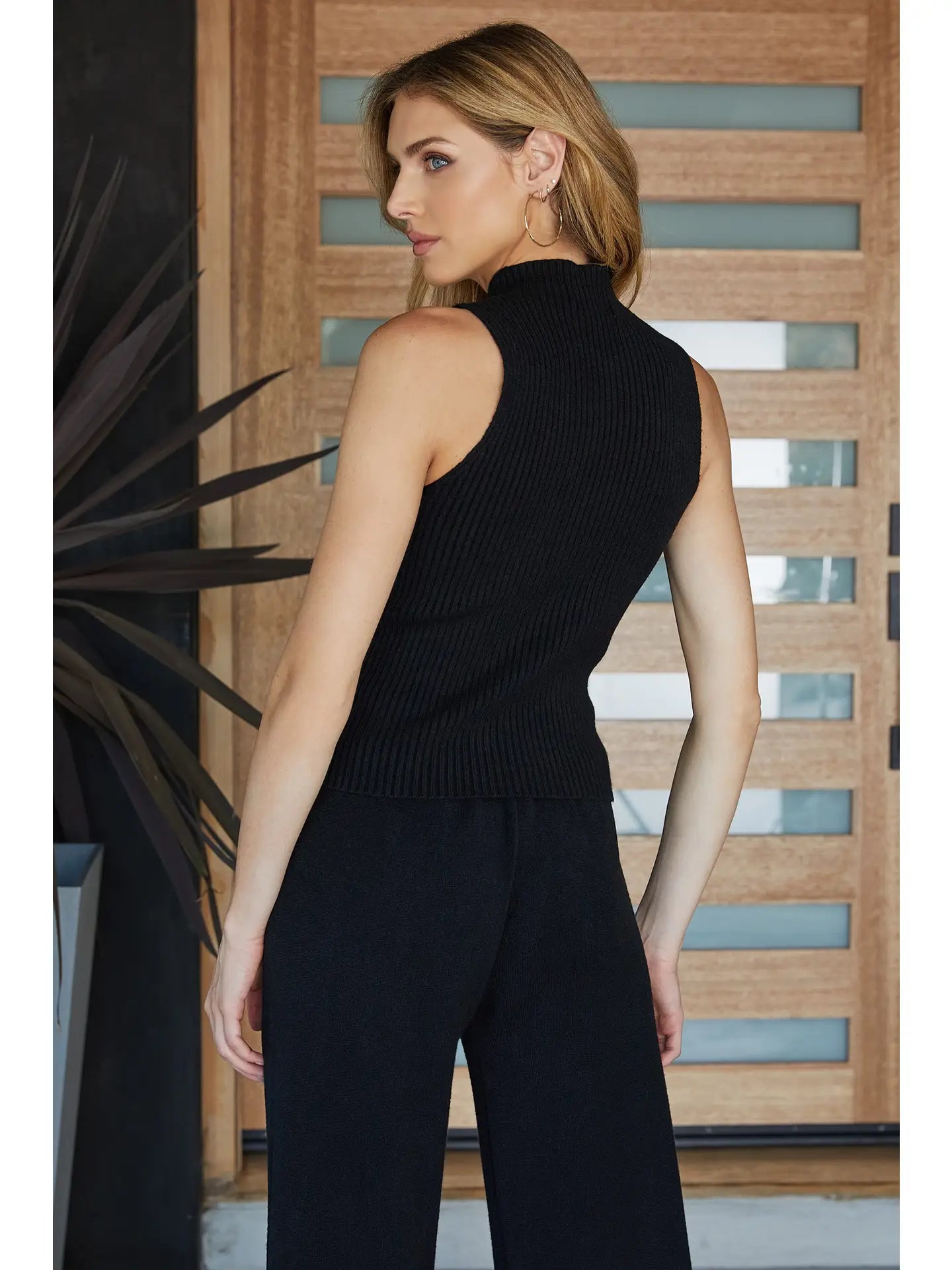 Milan Ribbed Mock Neck Sleeveless Top