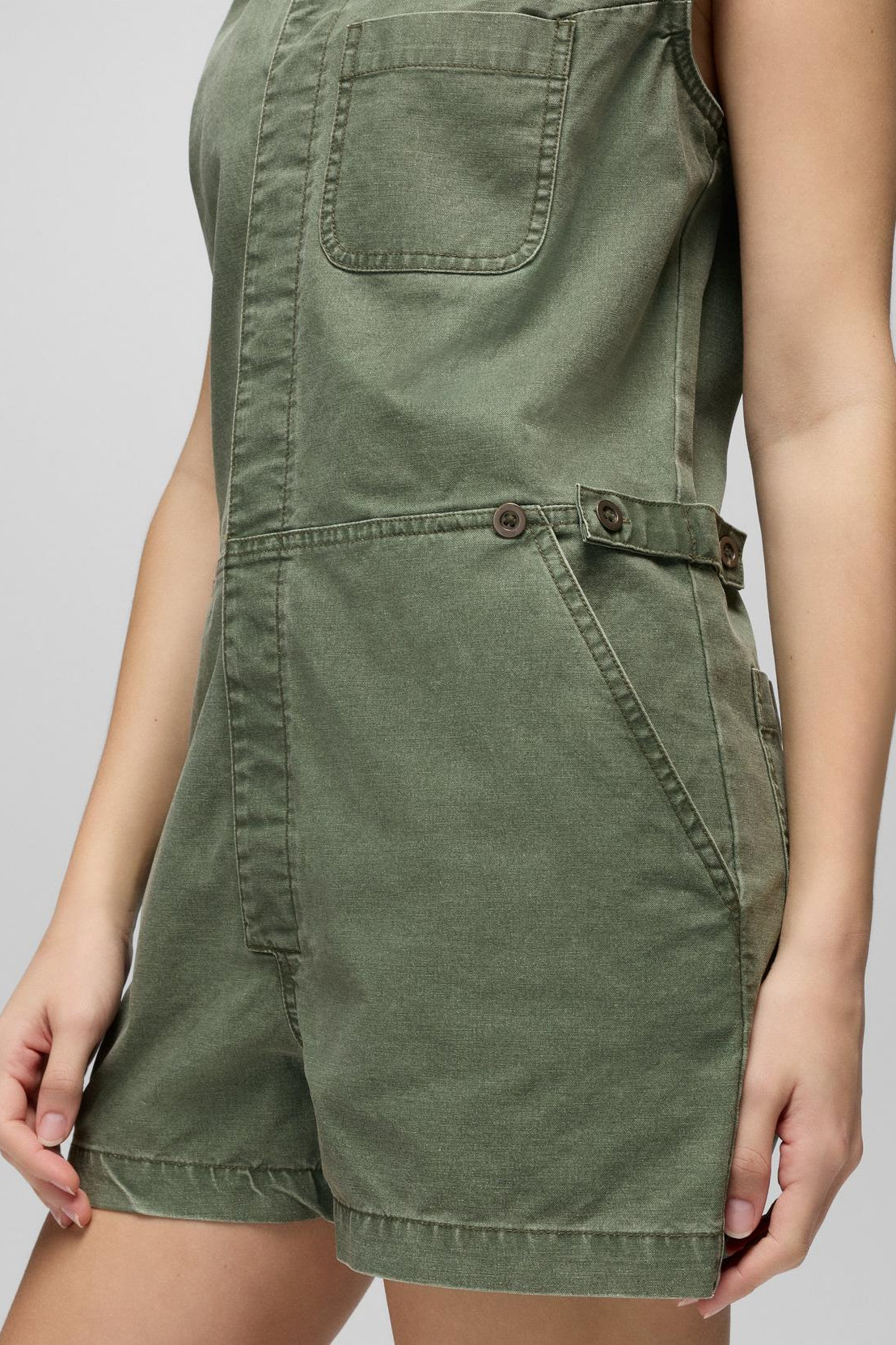 Suton Romper