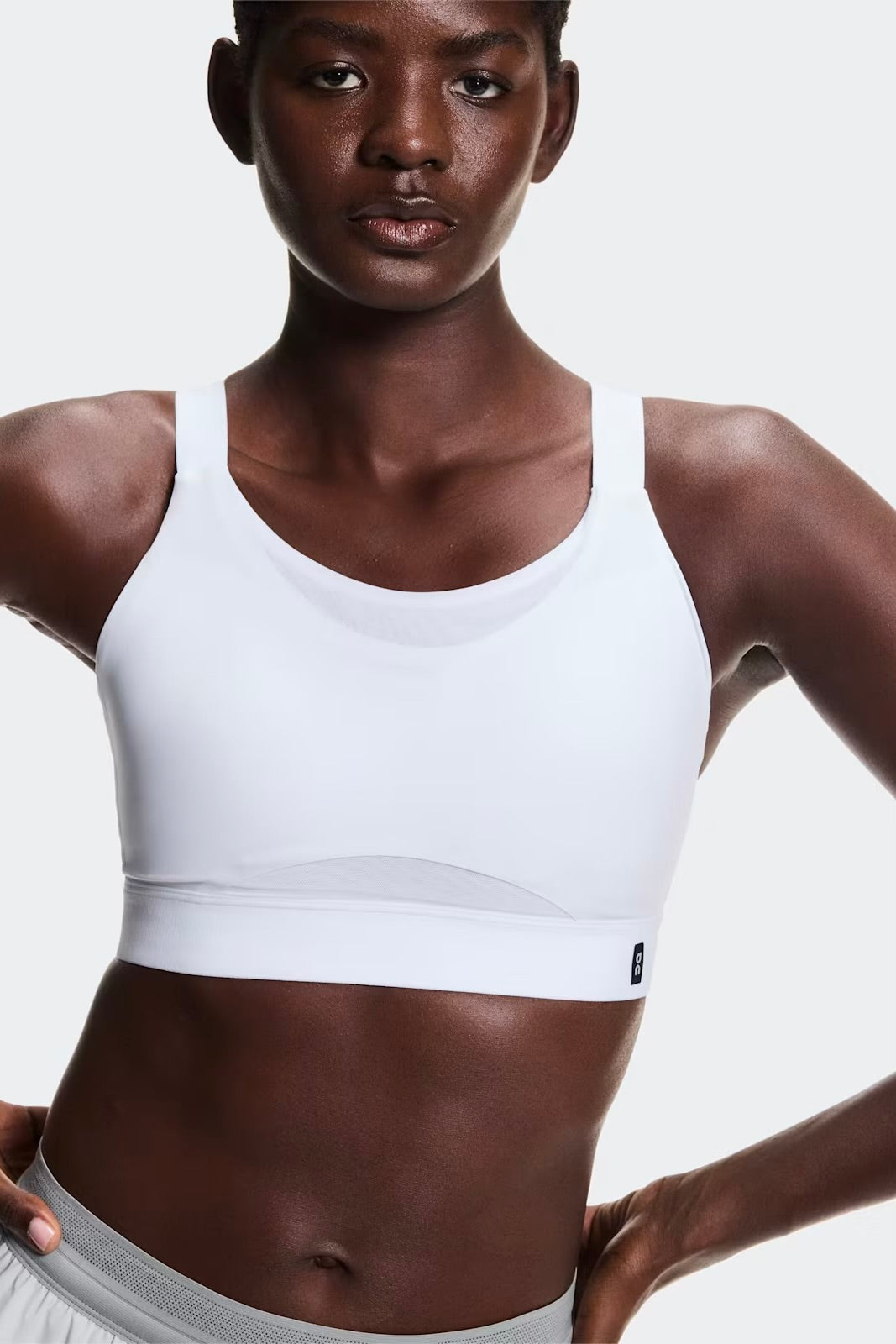 On Women's Performance Bra - White