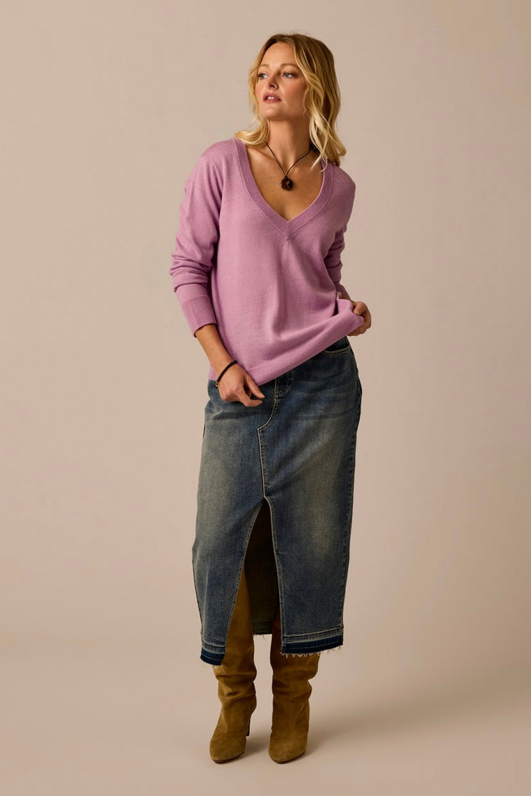 Juliet V-Neck Sweater: Lupine Heather