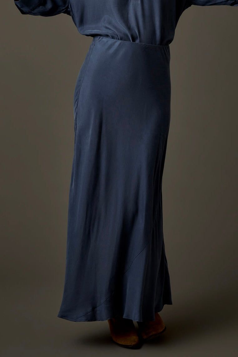Tess Kindsilk Skirt: Washed Charcoal