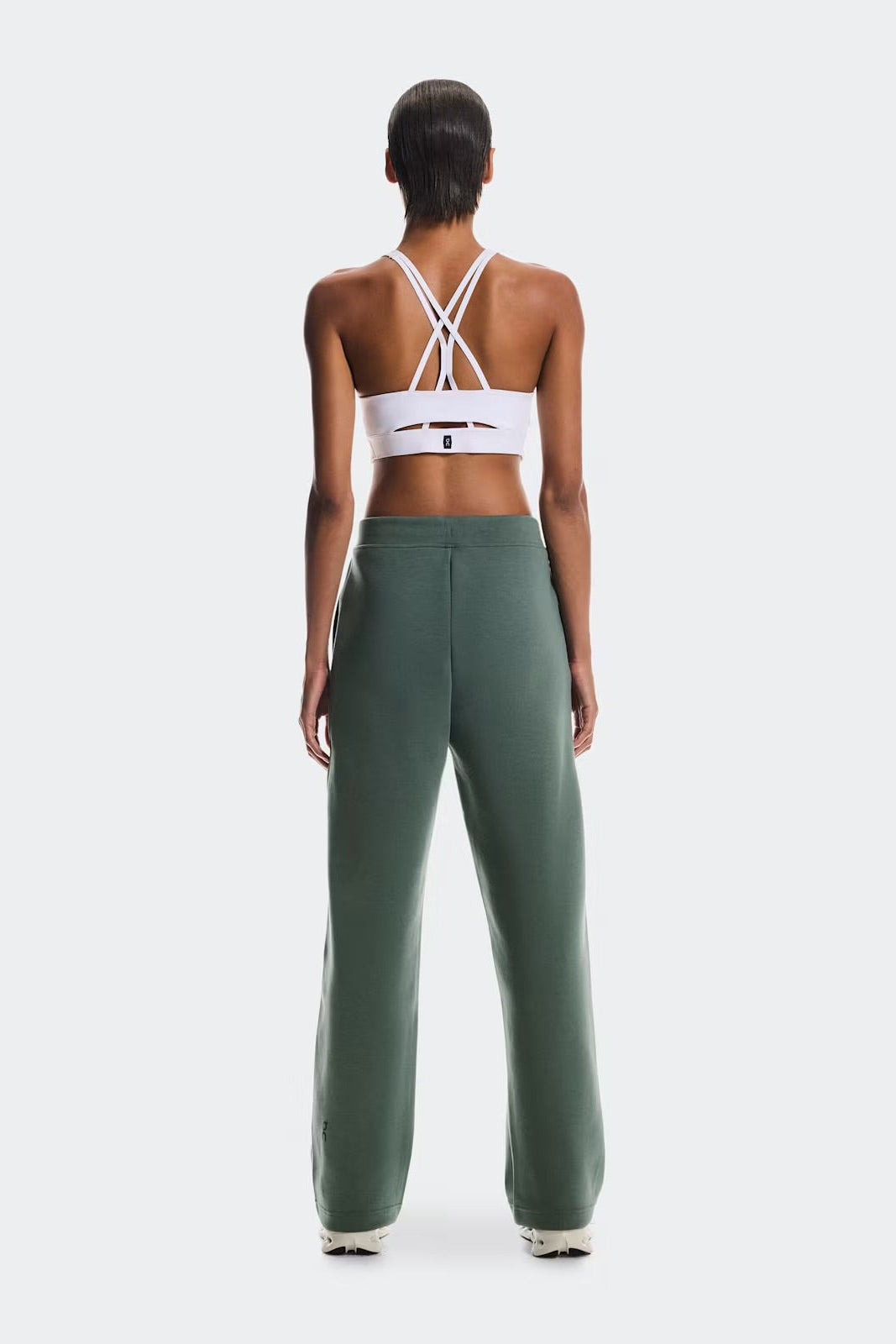 ON Focus Tech W's Sweatpants: Olive