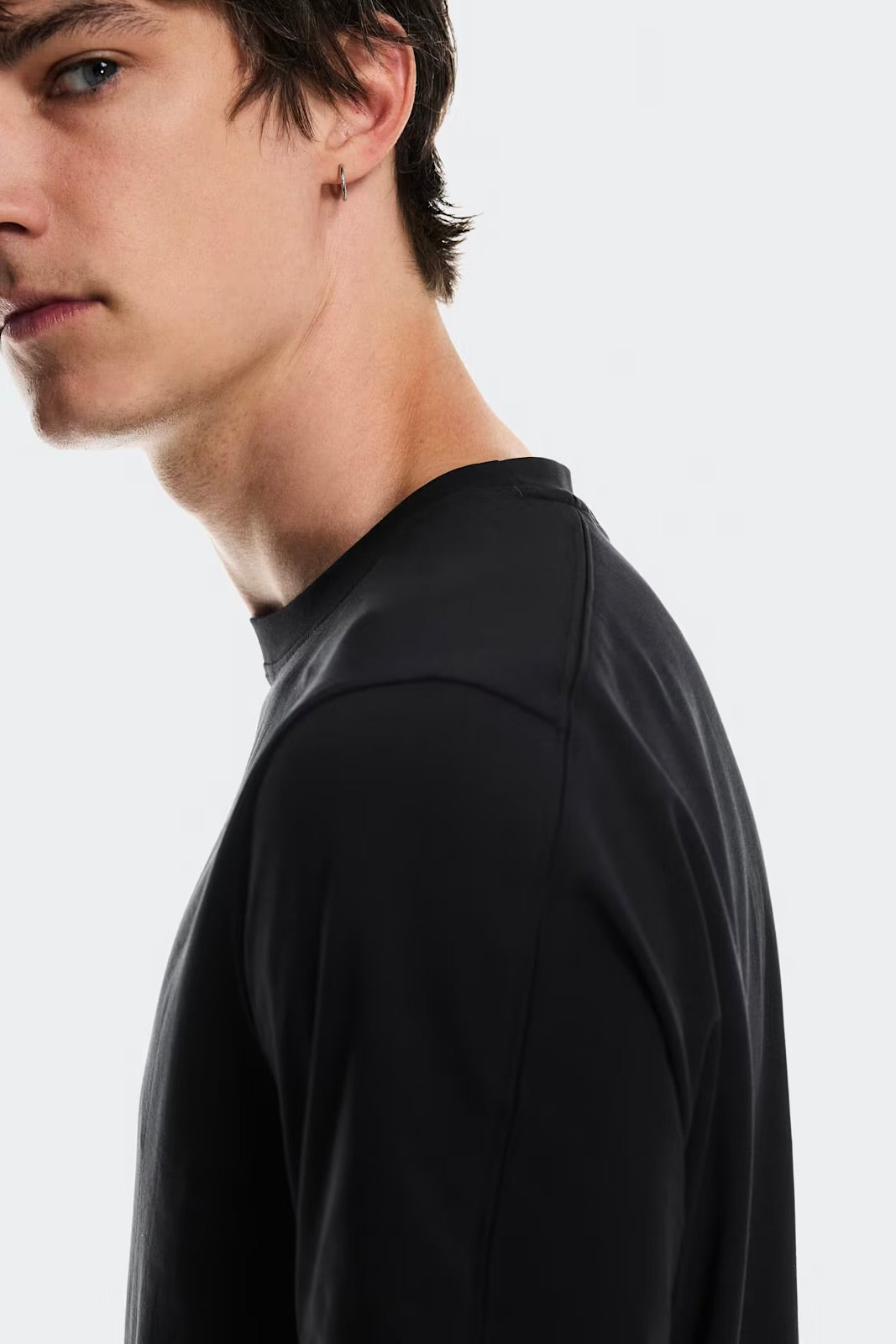 On Focus Men's Cotton Blend Tee - Black