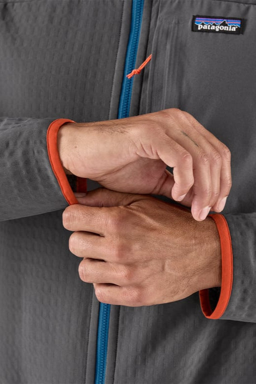 Patagonia M's R2 TechFace Jacket: Forge Grey