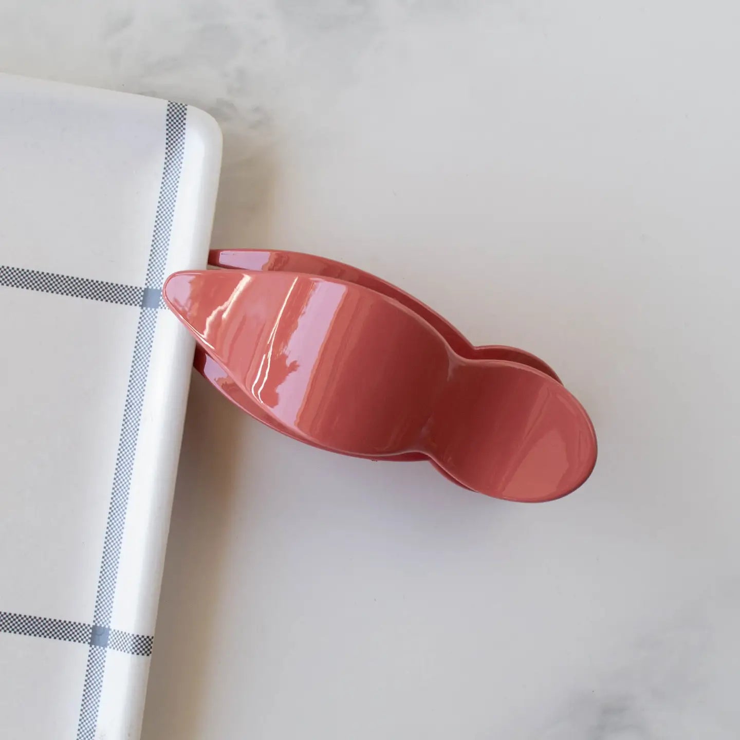 Glossy Bonnie Side Hair Claw Clip