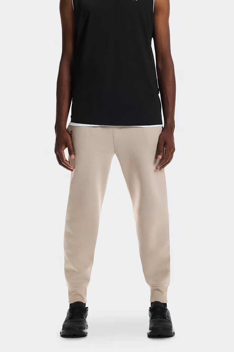 On Focus Men's Tech Sweatpants -Desert