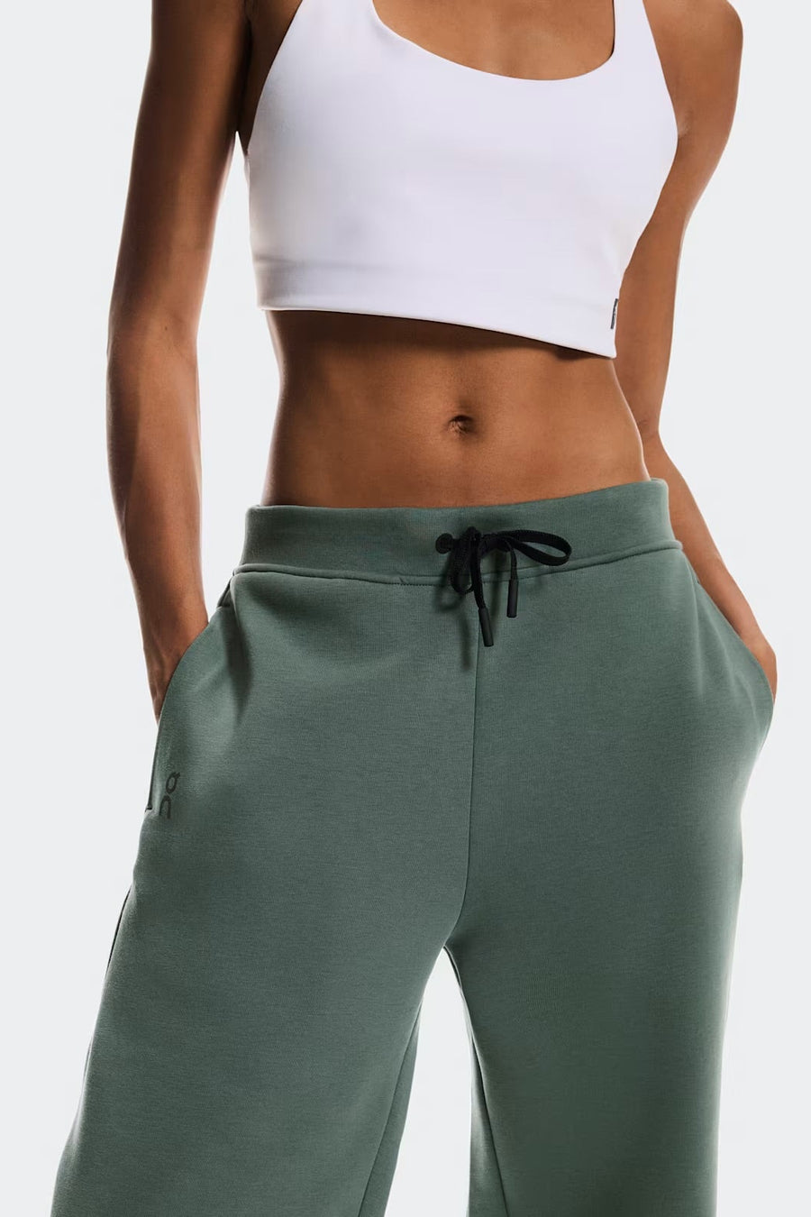 ON Focus Tech W's Sweatpants: Olive