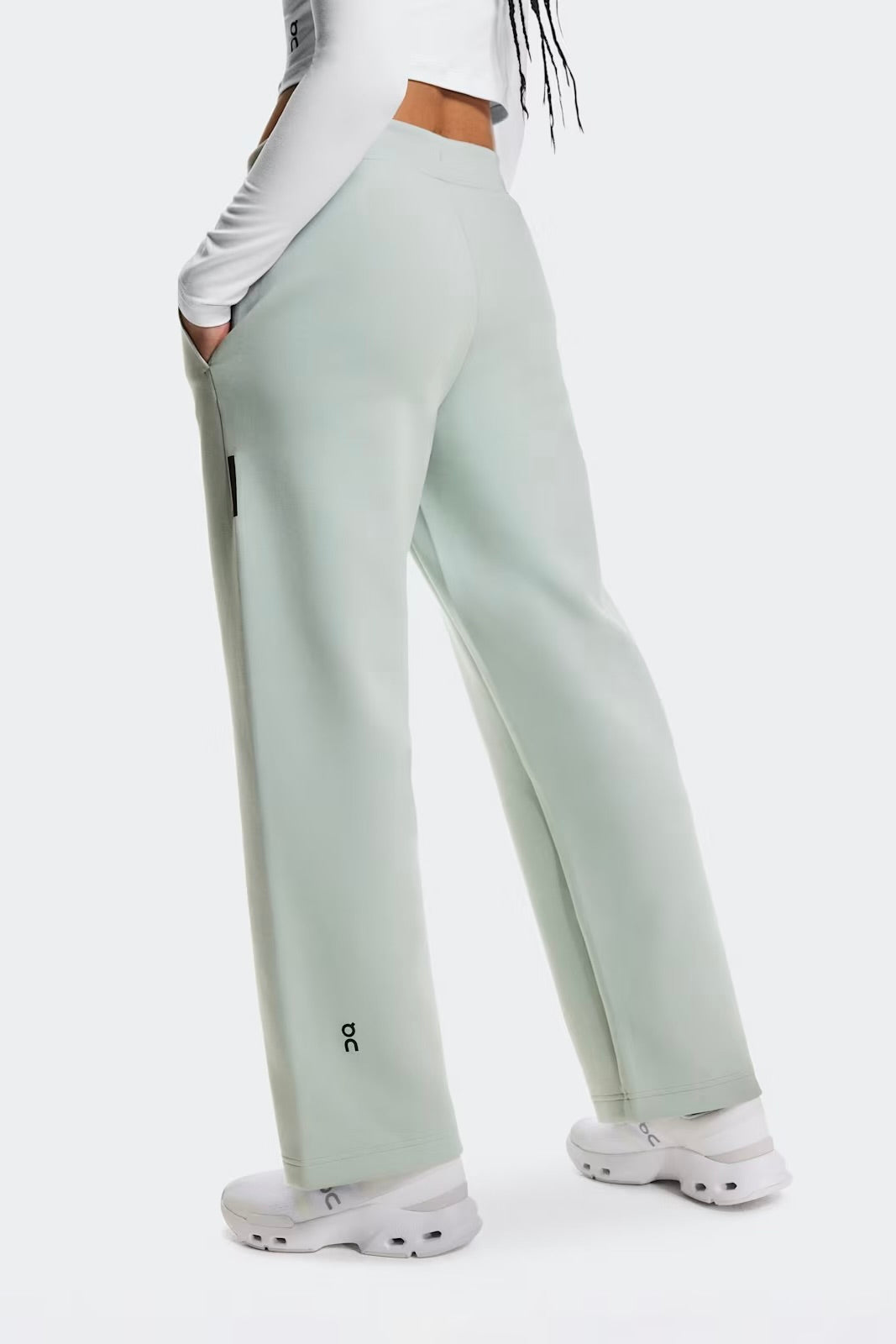 On Women's Focus Sweatpants -Mineral