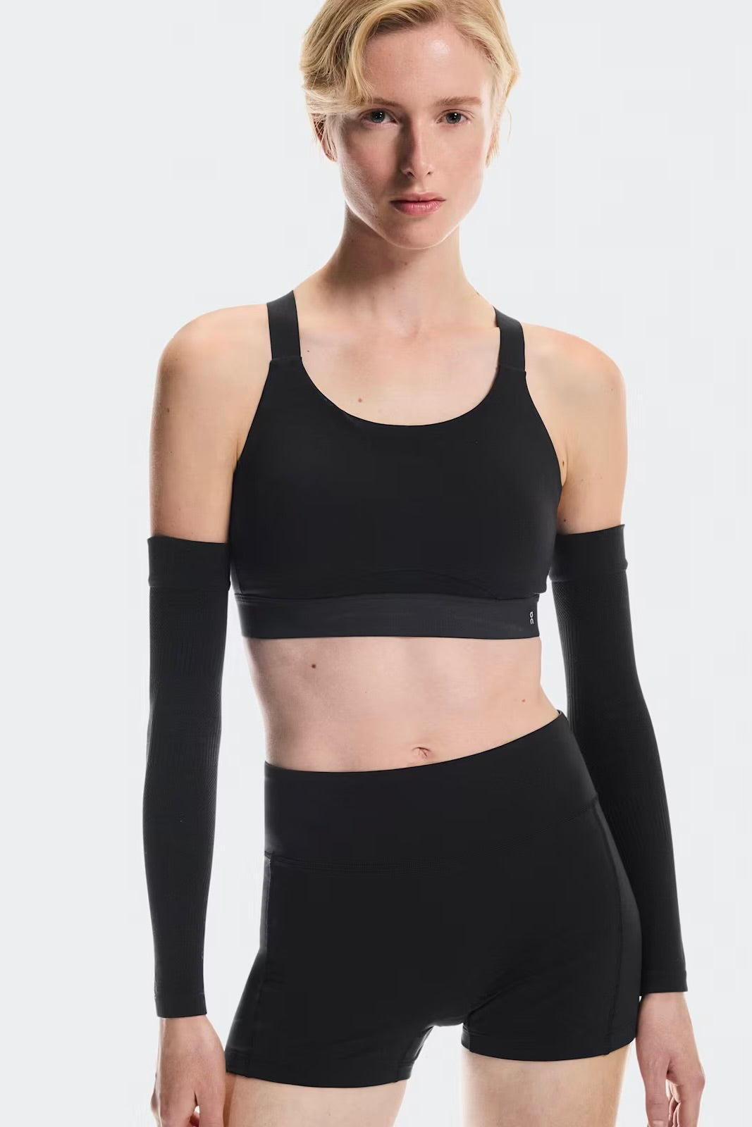 On Women's Performance Bra - Black