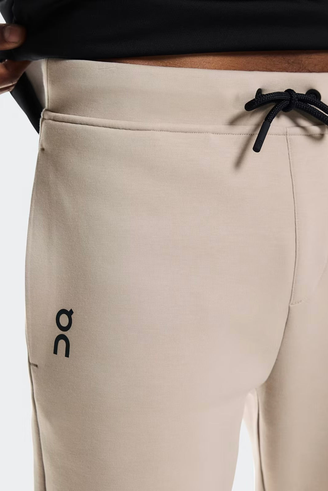 On Focus Men's Tech Sweatpants -Desert