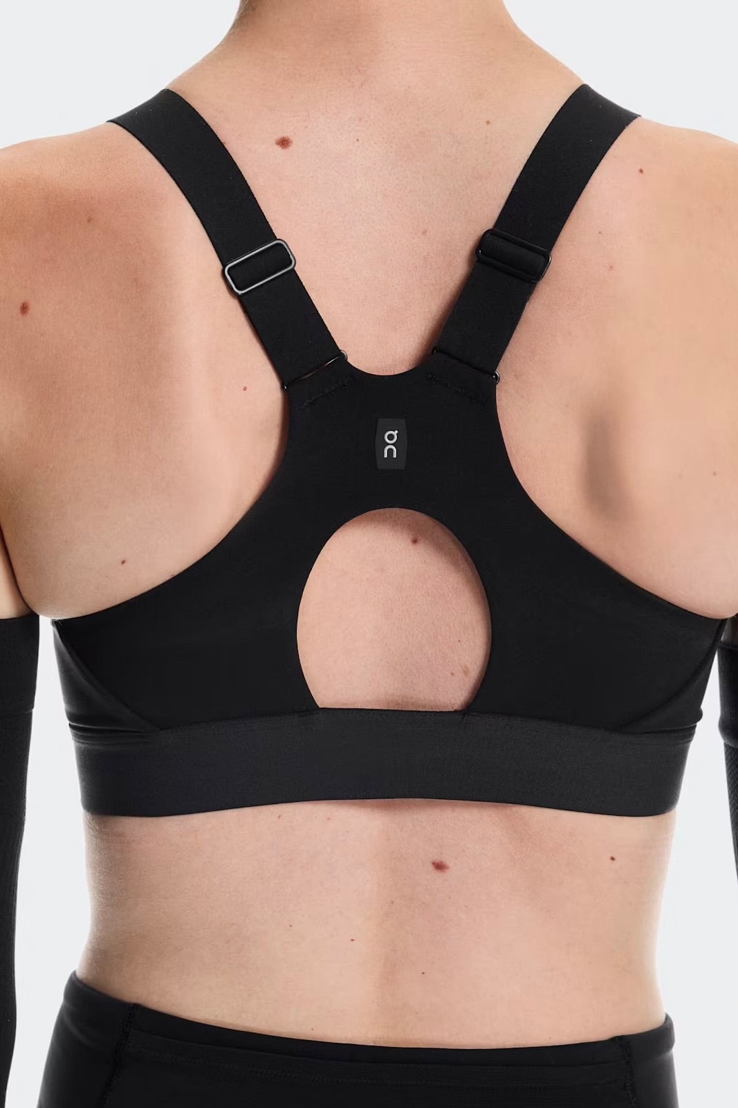 On Women's Performance Bra - Black