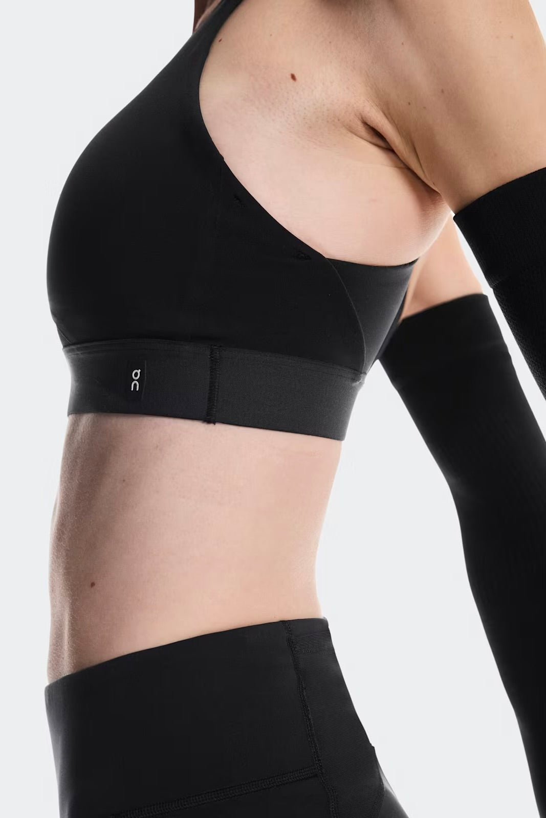 On Women's Performance Bra - Black