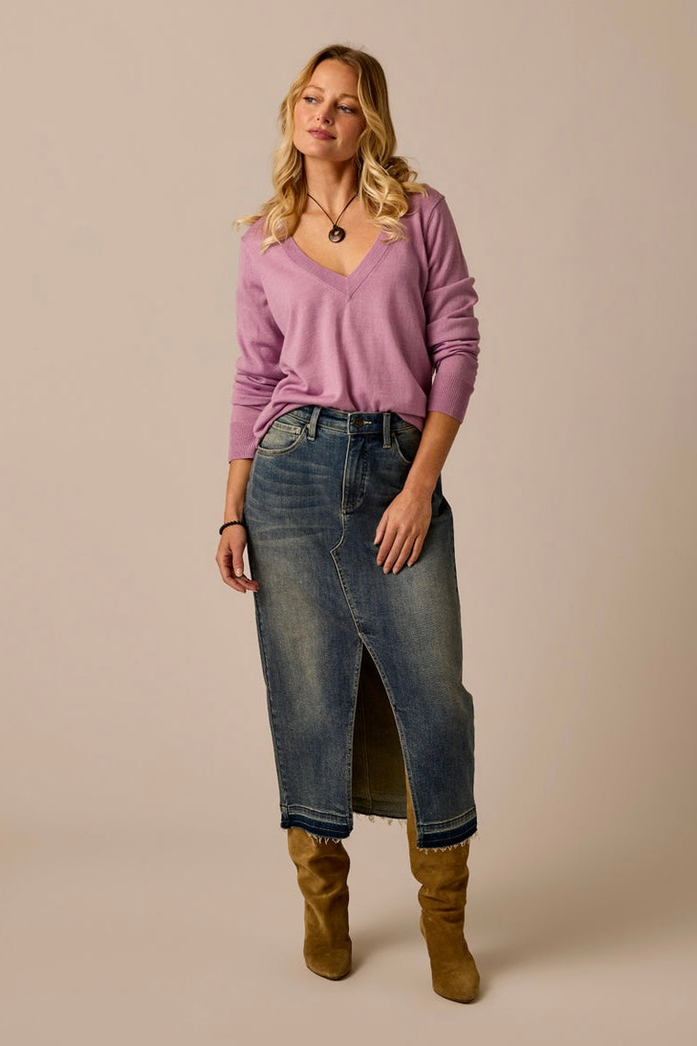 Juliet V-Neck Sweater: Lupine Heather