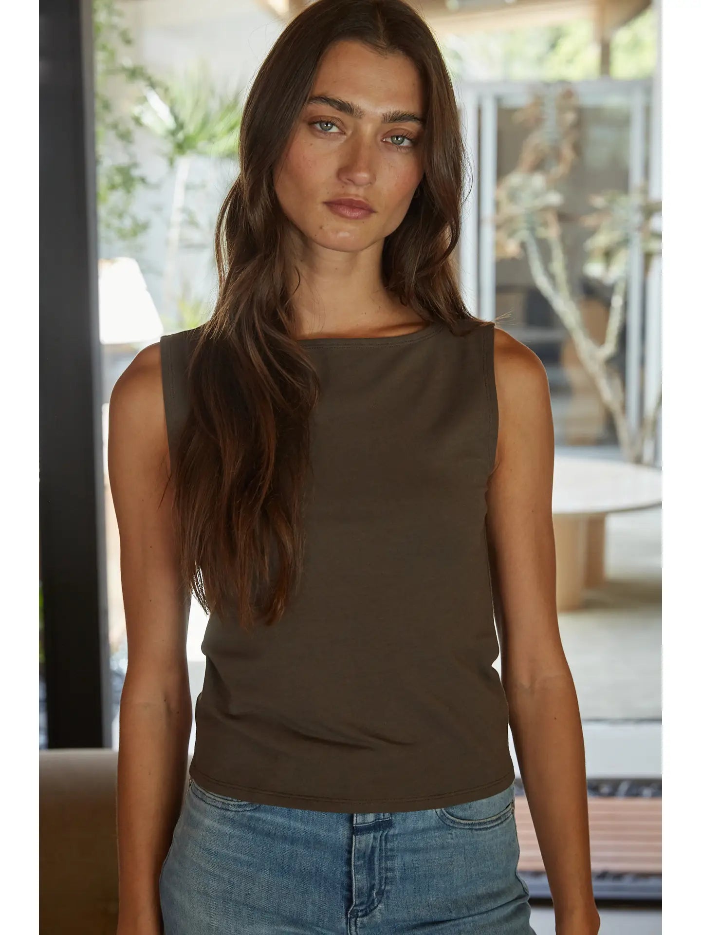Allez Boat Neck Sleeveless Knit Top