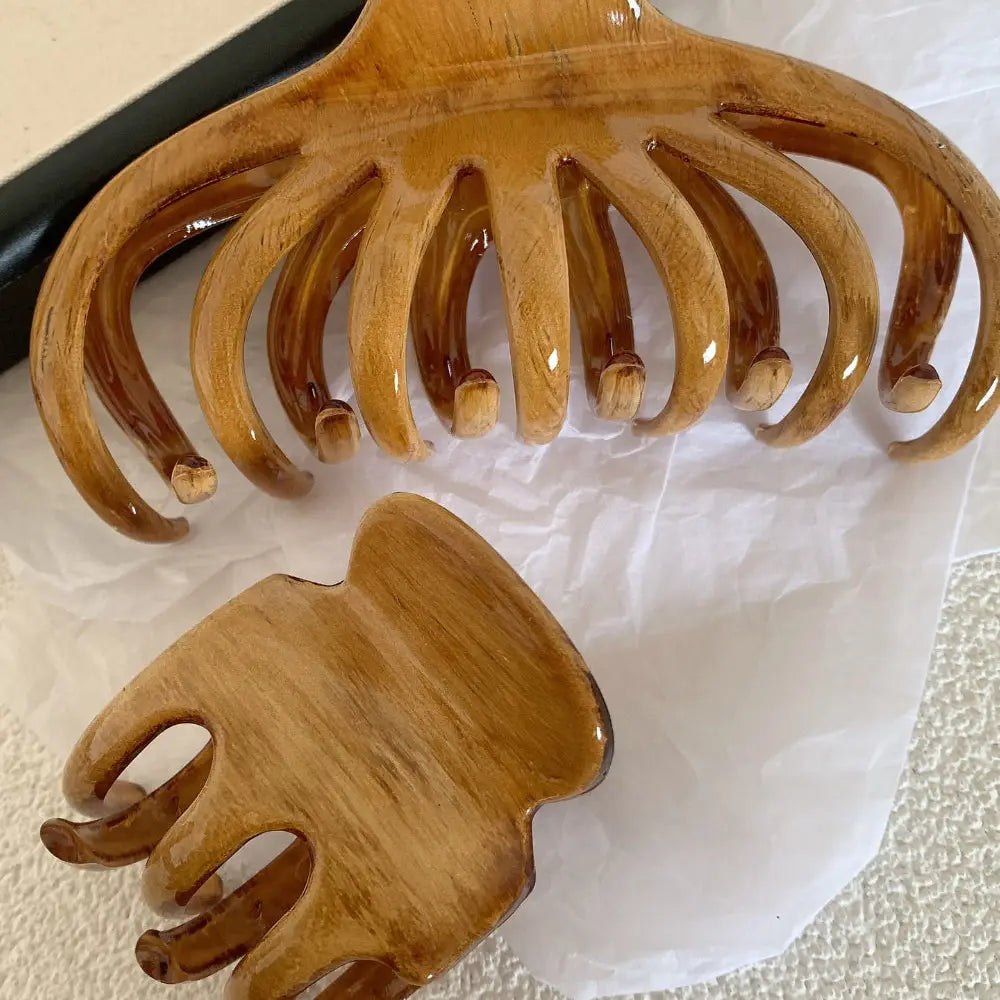 Dipped Log Hair Clip & Claw