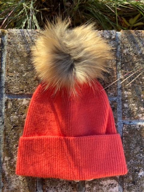 Snap it Off Pom Pom Beanie